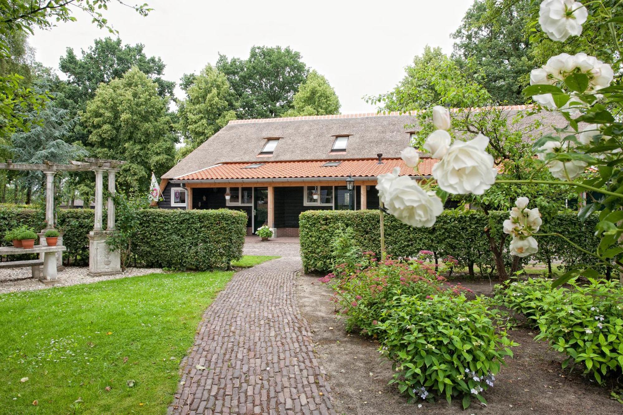 Rheezerstee Bed & Breakfast Exterior foto